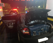Policiais rodoviários apreendem 10 mil maços de cigarros contrabandeados no Oeste do estado