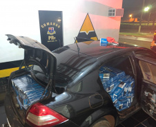 Policiais rodoviários apreendem 10 mil maços de cigarros contrabandeados no Oeste do estado