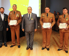  Com entrega de medalhas, o Centro de Educação Física e Desportos da PM comemora 28 anos de criação em Curitiba 