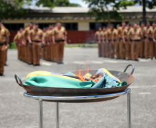  No Dia da Bandeira, PM faz cerimônia com a incineração da Bandeira Nacional em São José dos Pinhais 