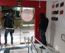 RONE simula roubo a banco no Centro de Curitiba; exercício faz parte do III Curso da unidade 