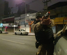  RONE simula roubo a banco no Centro de Curitiba; exercício faz parte do III Curso da unidade 