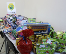  PM arrecada mais de 300 brinquedos e entrega para crianças de diversos bairros de Curitiba 