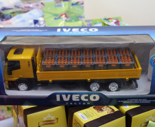  PM arrecada mais de 300 brinquedos e entrega para crianças de diversos bairros de Curitiba 
