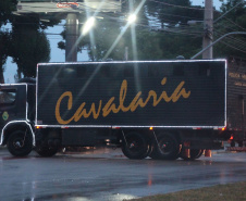 RPMon e BPTran arrecadam mais de seis mil brinquedos e fazem a alegria das crianças no Natal Itinerante em Curitiba