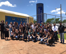 Estudantes visitam unidades de Londrina e doam livros ao Depen 