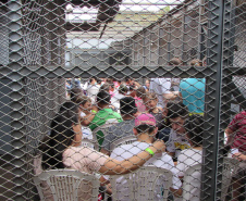 Familiares e presos se reúnem em festa de Natal, em Marechal Cândido Rondon 