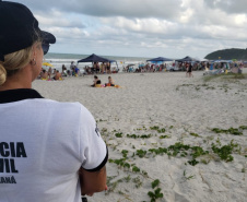 PCPR orienta banhistas a ficarem atentos com pertences na areia da praia