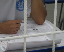 Provas do Enem são aplicadas aos privados de liberdade de todo o Paraná
