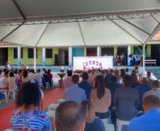 Penitenciária Industrial de Cascavel inaugura telecentro, forma estudantes e lança livro de poesias