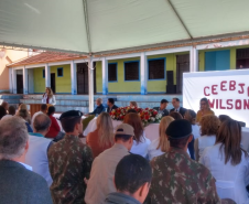 Penitenciária Industrial de Cascavel inaugura telecentro, forma estudantes e lança livro de poesias