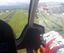 Em apenas quatro minutos, BPMOA faz remoção aérea de mulher vítima de AVC em Pontal do Paraná para o Hospital Regional de Paranaguá