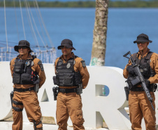 Comunidades que vivem em ilhas e áreas isoladas da Costa Leste do Paraná recebem atenção especial da PM