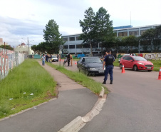 Em Fazenda Rio Grande, na RMC, PM e outros agentes de segurança desencadeiam a Operação Unindo Forças I e abordam mais de 100 pessoas