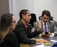   Secretario recebe representantes de Porecatu e Andirá