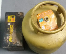 PM prende trio, apreende drogas e mais de R$ 2,4 mil no Sudeste do estado após denúncia