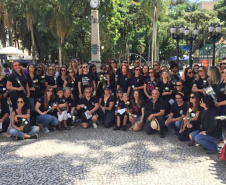  Policiais civis participam de manifestação contra violência no dia da mulher 