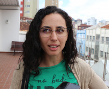  PMPR Encontro Cultural no Cine Passeio em Curitiba marca homenagem da PM ao Dia Internacional da Mulher 06/03/2020 - 17:14  Marcia Santos  Jornalista Responsável  Policiais e bombeiras militares tiveram uma manhã repleta de cultura e dedicada apenas a elas, em comemoração ao Dia Internacional da Mulher, comemorado no dia 10 de março. As oficiais e praças da Polícia Militar e do Corpo de Bombeiros, além das servidoras civis que trabalharam nos quartéis puderam desfrutar de um tour pelo Cine Passeio e assist