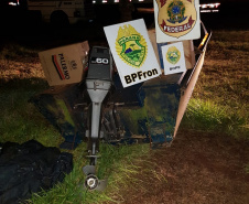 Barco com R$ 70 mil em cigarros e mercadorias é apreendido durante a Operação Hórus em porto clandestino do Oeste do estado 