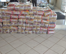 Depen de Cascavel arrecada 850 kg de alimentos não perecíveis e 50 cestas básicas para doação