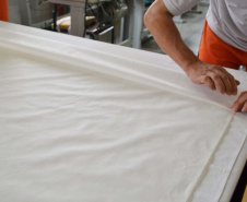  Presos do Paraná produzem materiais de proteção individual