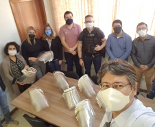 Penitenciária de Londrina produz escudos faciais e novo modelo de máscaras para hospitais da região