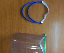 Penitenciária de Londrina produz escudos faciais e novo modelo de máscaras para hospitais da região