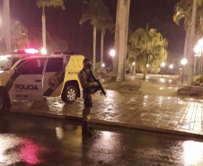 Durante fase da Operação Ostensividade II no Norte Pioneiro do Paraná, drogas são apreendidas e cidadãos são orientados