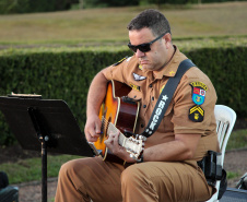 Banda de Música da PM faz live em homenagem ao Dia das Mães no Jardim Botânico em Curitiba