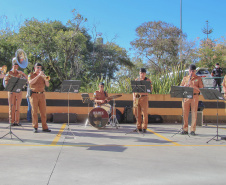 Banda de Música da PM faz homenagem para enfermeiros do Hospital da PM no Dia Internacional da Enfermagem