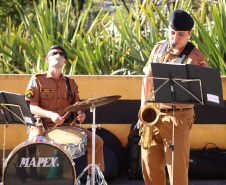 Banda de Música da PM faz homenagem para enfermeiros do Hospital da PM no Dia Internacional da Enfermagem