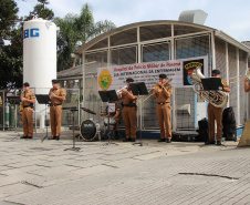 Banda de Música da PM faz homenagem para enfermeiros do Hospital da PM no Dia Internacional da Enfermagem