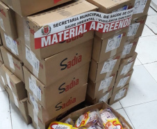 Produtos vencidos são apreendidos pela Polícia Civil em mercado de Curitiba