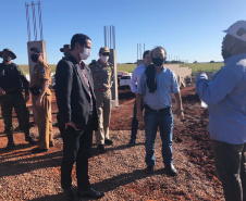 Secretário coronel Marinho vai à Guaíra, recebe projeto arquitetônico e visita obra