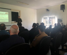 Secretário coronel Marinho vai à Guaíra, recebe projeto arquitetônico e visita obra