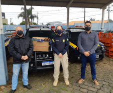  Detentos da unidade prisional de Castro produzem chinelos