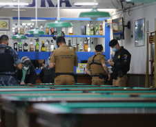  Ação fiscaliza e fecha bares durante a pandemia