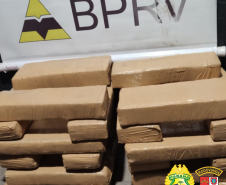 Durante feriado de Corpus Christi, BPRv retira de circulação mais de R$ 500mil em maconha no Paraná