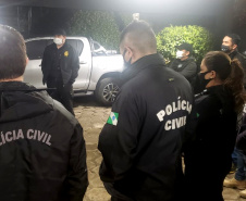 Polícia Civil prende sete pessoas envolvidas em golpes durante venda de porta em porta