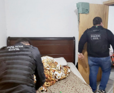 Polícia Civil prende sete pessoas envolvidas em golpes durante venda de porta em porta