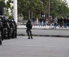 Esquema de segurança da Polícia Militar garante manistestações pacíficas neste domingo