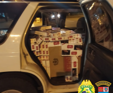  BPRv apreende carro carregado com 6,5 mil maços de cigarros contrabandeados no Oeste do estado 