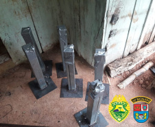 Nos Campos Gerais, PM encontra artefatos explosivos e miguelitos após denúncia anônima