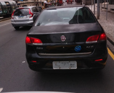  BPTran apreende carro com quase R$ 200 mil em pendências administrativas em Curitiba 