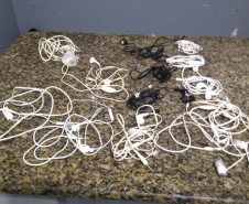 Dupla é detida tentando arremessar nove celulares, maconha e cocaína na Cadeia de Marechal Cândido Rondon