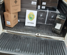 BPFron apreende mais de 21 quilos de cocaína e carro carregado com vinho contrabandeado no oeste do Paraná