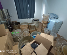 PM descobre laboratório de drogas e prende dois envolvidos no Botiatuvinha, em Curitiba