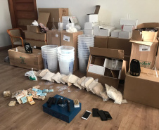 PM descobre laboratório de drogas e prende dois envolvidos no Botiatuvinha, em Curitiba