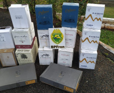 Na região de fronteira, BPFron localiza 162 garrafas de vinhos e 350 pacotes de cigarros contrabandeados durante a Operação Hórus