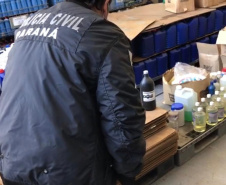 Polícia Civil descobre depósitos clandestinos de álcool em gel falsificados 